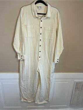 BUCKETLIST Cream jumpsuit size large
